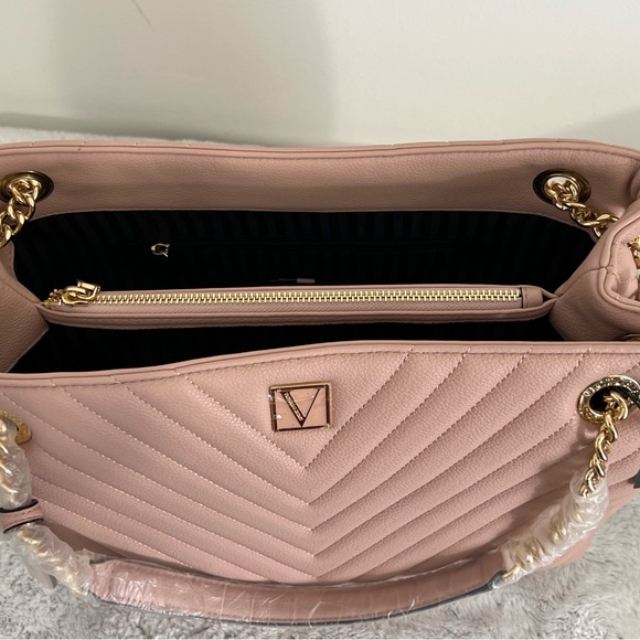 Victorias Secret Quilted Shoulder Bag NWT - Picture 6 of 7